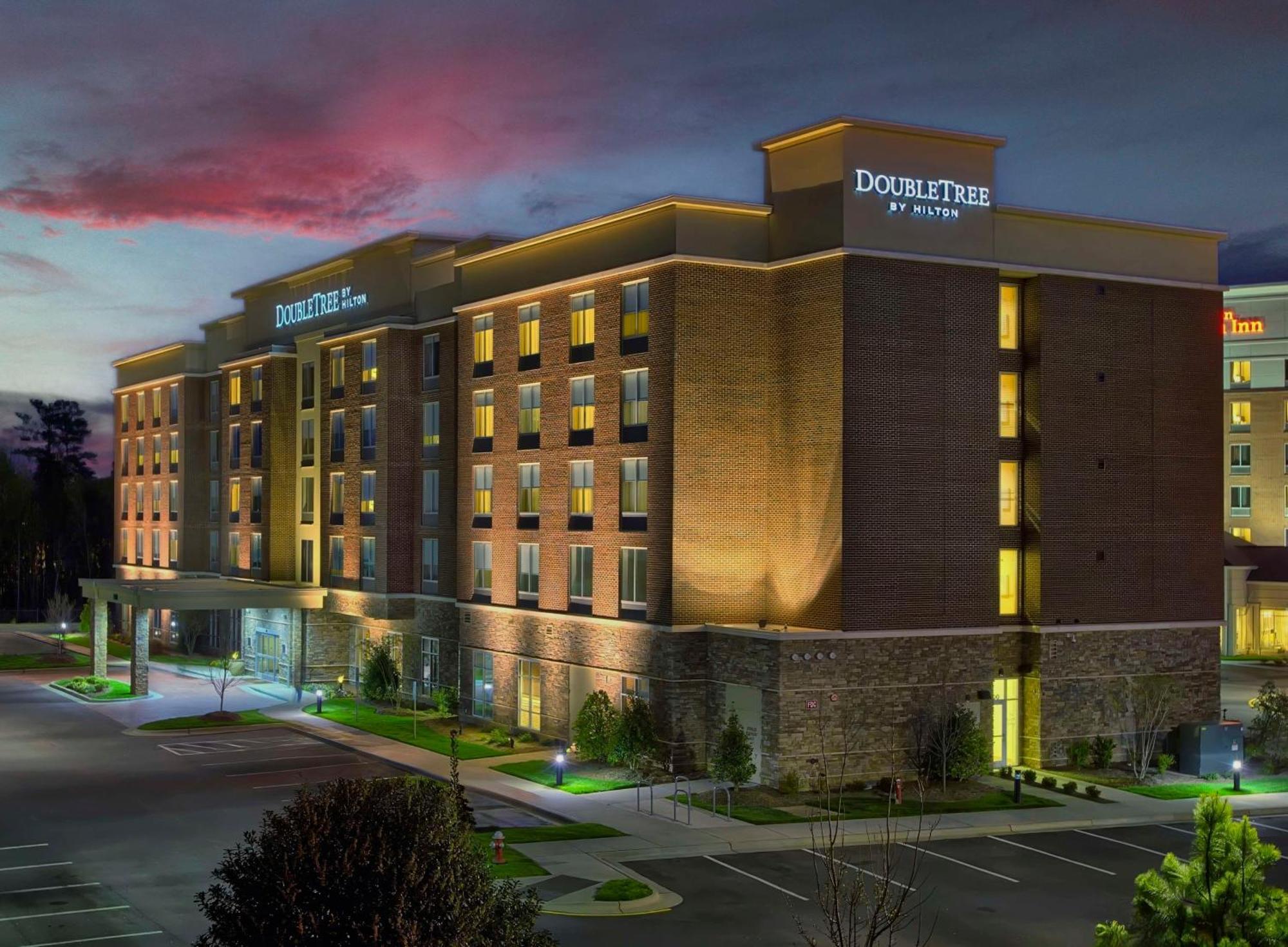 Hotel Doubletree By Hilton Raleigh-Cary Exterior foto